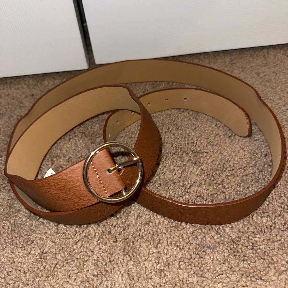 Old Navy Tan Belt with Gold Buckle